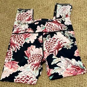 Athleta leggings with no side pockets